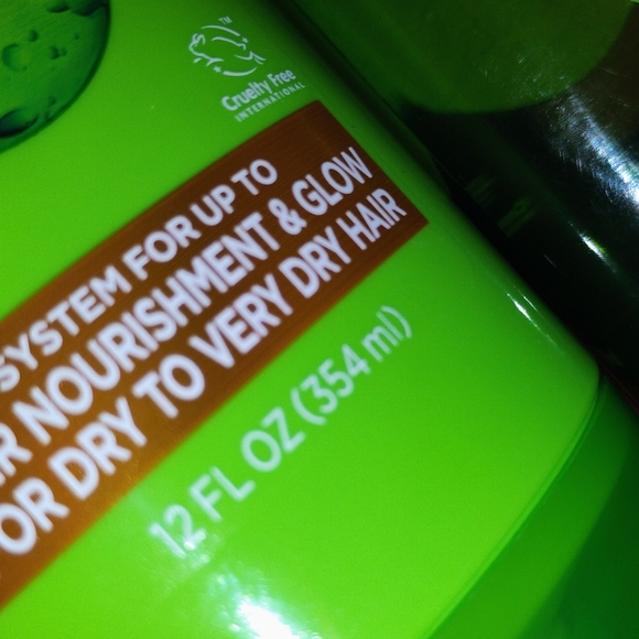 Fructis Triple Nutrition Shampoo And Conditioner Set - Picture 8 of 9